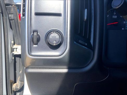 Used 2018 Chevrolet Silverado 1500 LT image 33