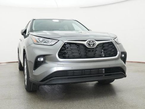 New 2026 Toyota Highlander Limited AWD/4WD image 22