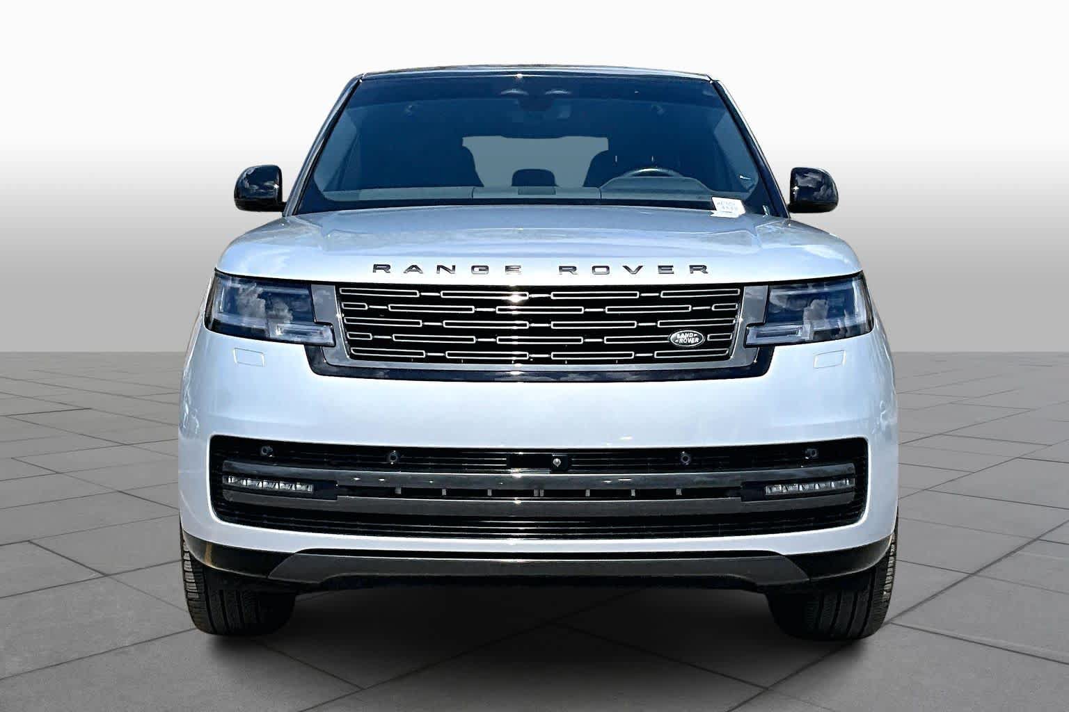 Used 2025 Land Rover Range Rover SE AWD/4WD image 6