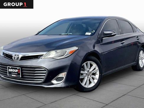 Used 2013 Toyota Avalon XLE FWD image 1