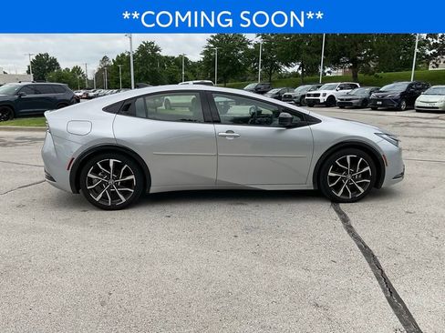 Used 2025 Toyota Prius Plug-In Hybrid w/ Limited Premium Package FWD image 6