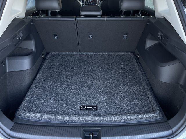 New 2025 Volkswagen Tiguan SE FWD image 31