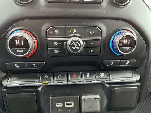 Used 2021 Chevrolet Silverado 1500 LT image 18