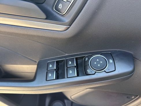 Used 2023 Ford Escape Active image 9