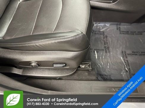 Used 2023 GMC Terrain SLT image 10