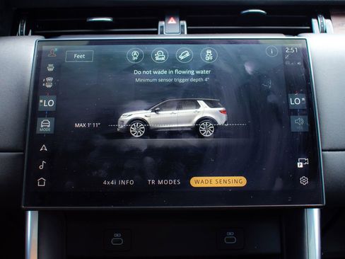 Used 2024 Land Rover Discovery Sport S image 28