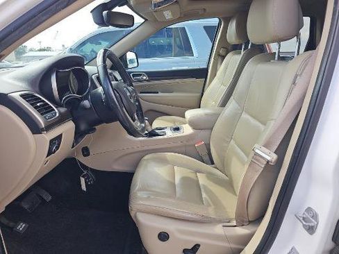 Used 2017 Jeep Grand Cherokee Limited image 10