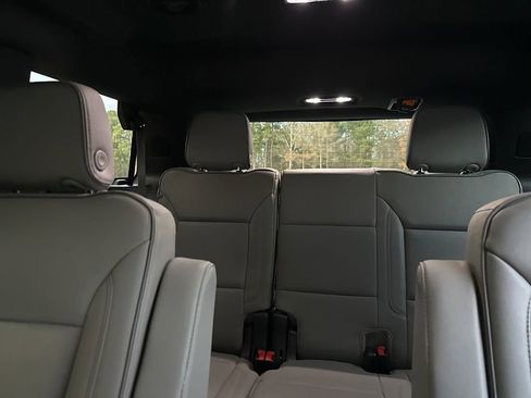Used 2022 GMC Yukon SLT image 10