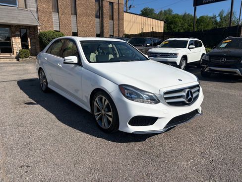 Used 2014 Mercedes-Benz E 350 Sedan image 3