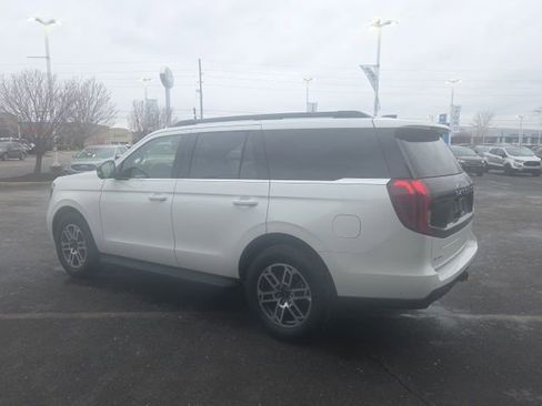 Used 2025 Ford Expedition Active image 14