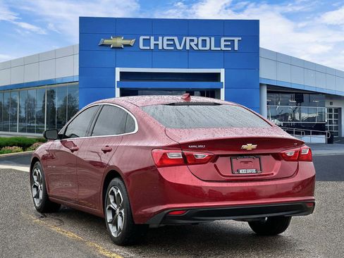 Used 2023 Chevrolet Malibu LT image 3