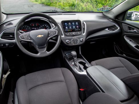 Used 2023 Chevrolet Malibu LT FWD image 28