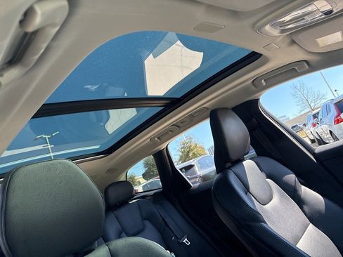 Certified 2023 Volvo XC60 B5 Plus w/ Climate Package image 13