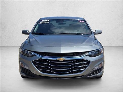 Used 2024 Chevrolet Malibu LT FWD image 2