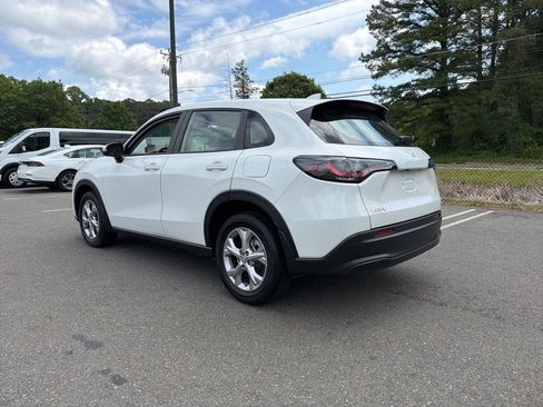 Certified 2025 Honda HR-V LX image 7