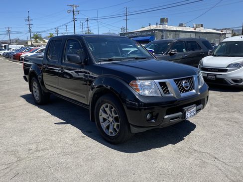 Used 2020 Nissan Frontier SV RWD image 6