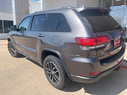 Used 2017 Jeep Grand Cherokee Trailhawk image 8