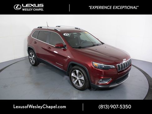 Used 2019 Jeep Cherokee Limited FWD image 2