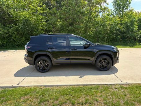 New 2026 Chevrolet Equinox LT w/ Convenience Package II FWD image 10