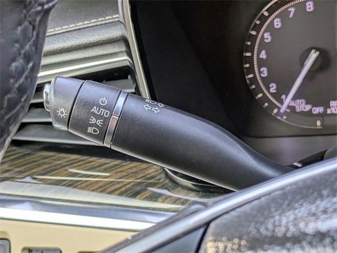 Used 2017 Cadillac XT5 FWD image 28