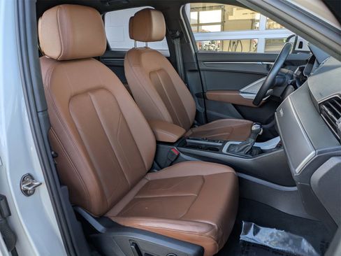 Used 2022 Audi Q3 2.0T Premium w/ Convenience Package image 28