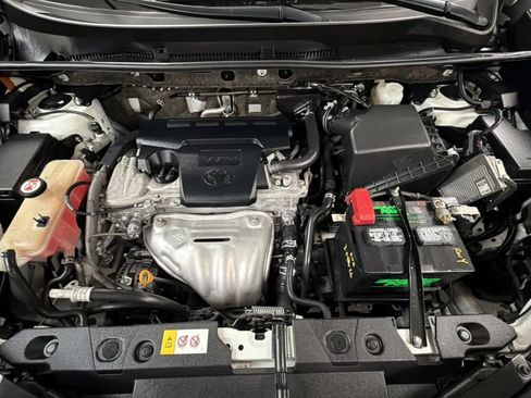 Used 2018 Toyota RAV4 XLE w/ All Weather Liner Package FWD image 22