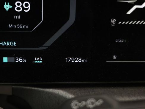 Used 2024 Kia EV9 Wind image 16