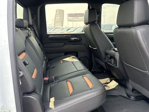 Certified 2024 GMC Sierra 2500 AT4 w/ Technology Package AWD/4WD image 27