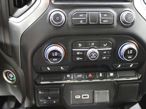 Used 2021 Chevrolet Silverado 1500 RST w/ Redline Edition AWD/4WD image 17