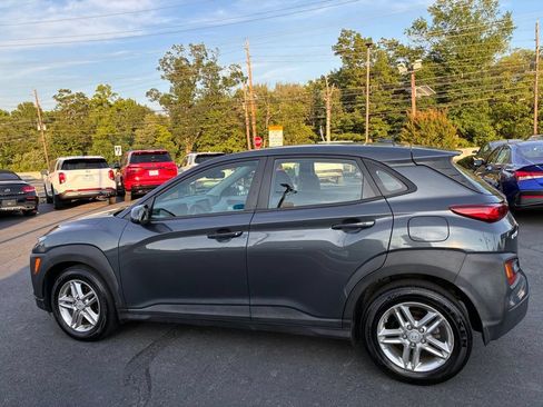 Used 2021 Hyundai Kona SE FWD image 3