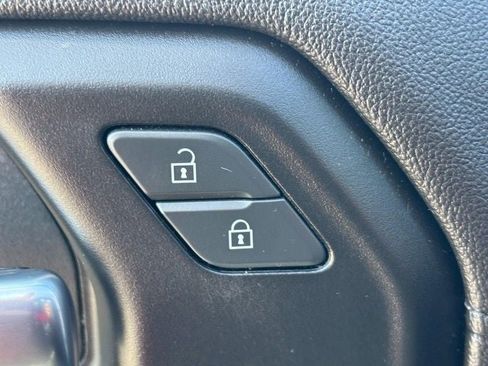 Used 2020 GMC Sierra 1500 Elevation w/ Elevation Value Package image 23