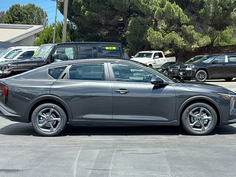 New 2026 Kia K4 FWD image 3