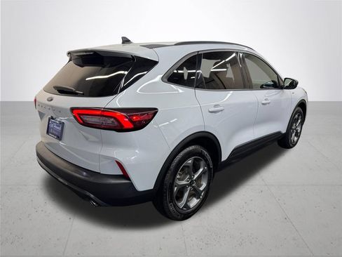 Used 2025 Ford Escape ST-Line FWD image 8