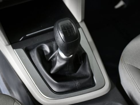 Used 2017 Hyundai Elantra SE image 15