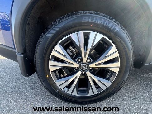 Certified 2023 Nissan Rogue SV w/ SV Premium B Package image 20