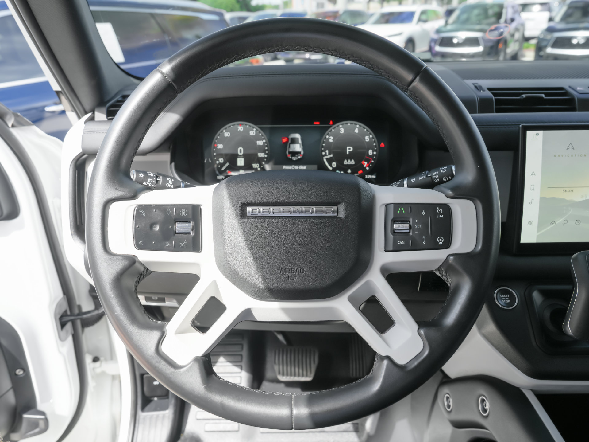 Used 2025 Land Rover Defender 110 S AWD/4WD image 9