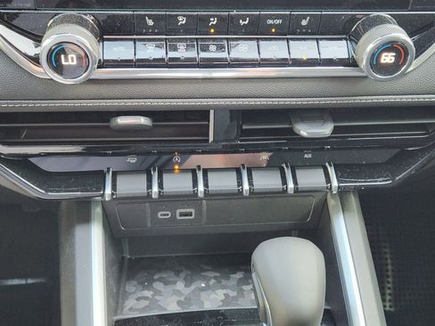 New 2026 Chevrolet Colorado LT image 15