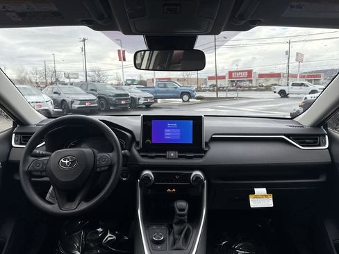 New 2025 Toyota RAV4 XLE image 15