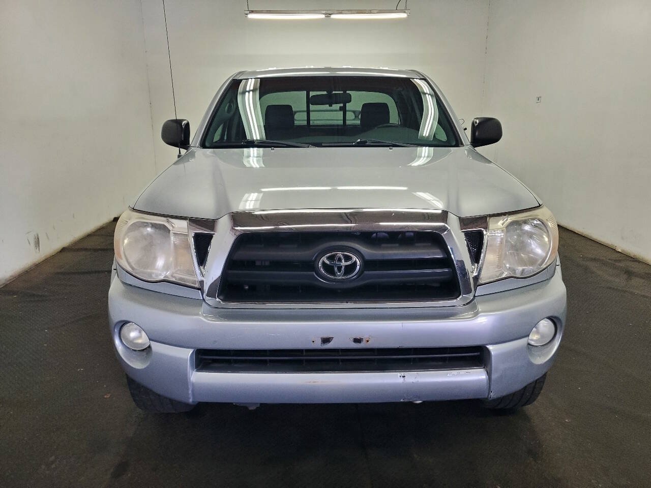 Used 2006 Toyota Tacoma PreRunner RWD image 2