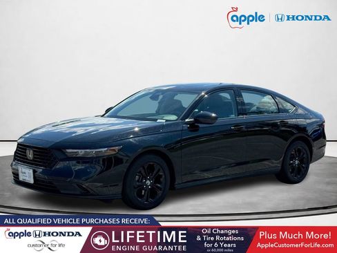 Used 2025 Honda Accord SE image 5