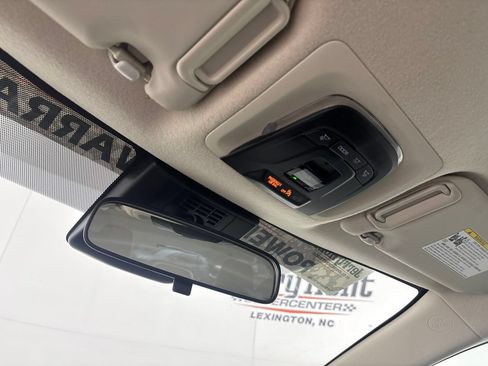 Used 2025 Toyota Corolla LE FWD image 20