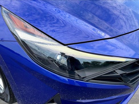 Used 2021 Hyundai Elantra SE FWD image 30