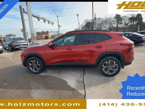 Certified 2024 Chevrolet Trax LT w/ Driver Confidence Package image 6