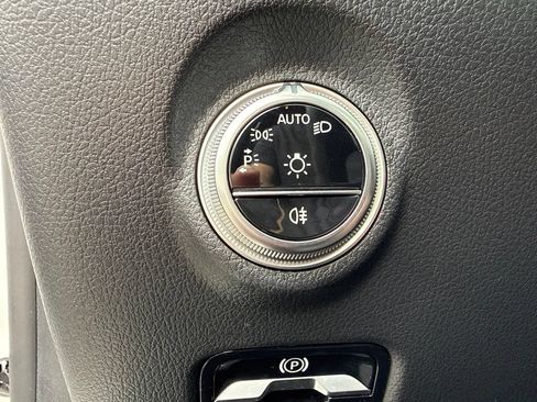 Used 2023 Mercedes-Benz C 300 4MATIC Sedan image 23