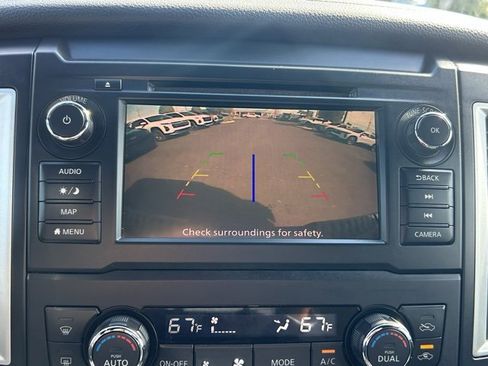 Used 2019 Nissan Titan SV w/ SV Convenience Package image 24