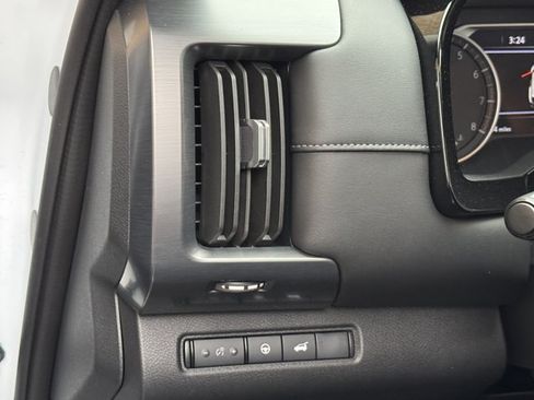 New 2025 Nissan Pathfinder SL AWD/4WD image 22
