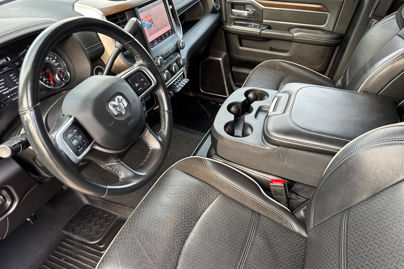 Used 2022 RAM 2500 Laramie AWD/4WD image 10