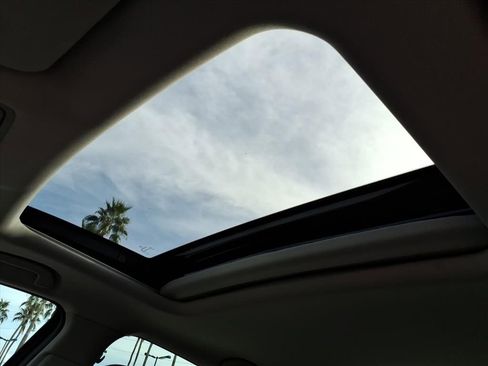 Used 2015 Acura TLX w/ Technology Package image 9