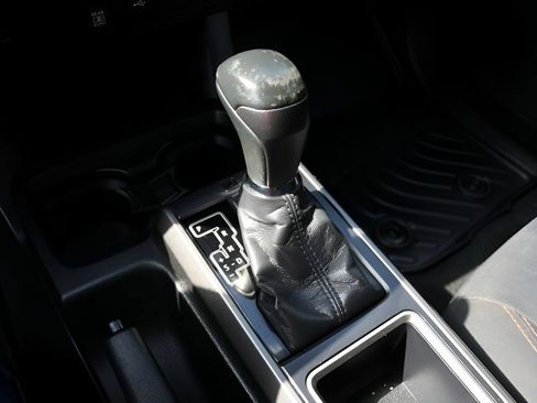 Used 2020 Toyota Tacoma TRD Off-Road AWD/4WD image 23
