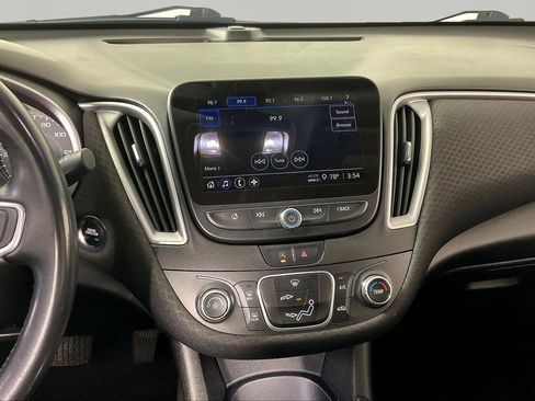 Used 2021 Chevrolet Malibu RS w/ LPO, Convenience Package 1 FWD image 9